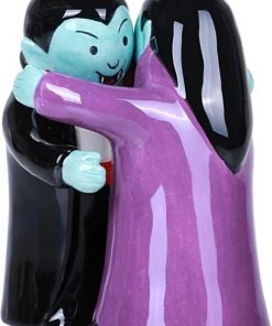Best Sale 😉 GOTHIC GIFTS Gothic Homewares Hugging Vampires | SALT AND PEPPER SHAKER SET 👏